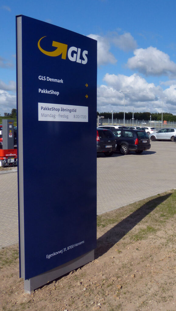 GLS Danmark Pakkeshop informationstavle