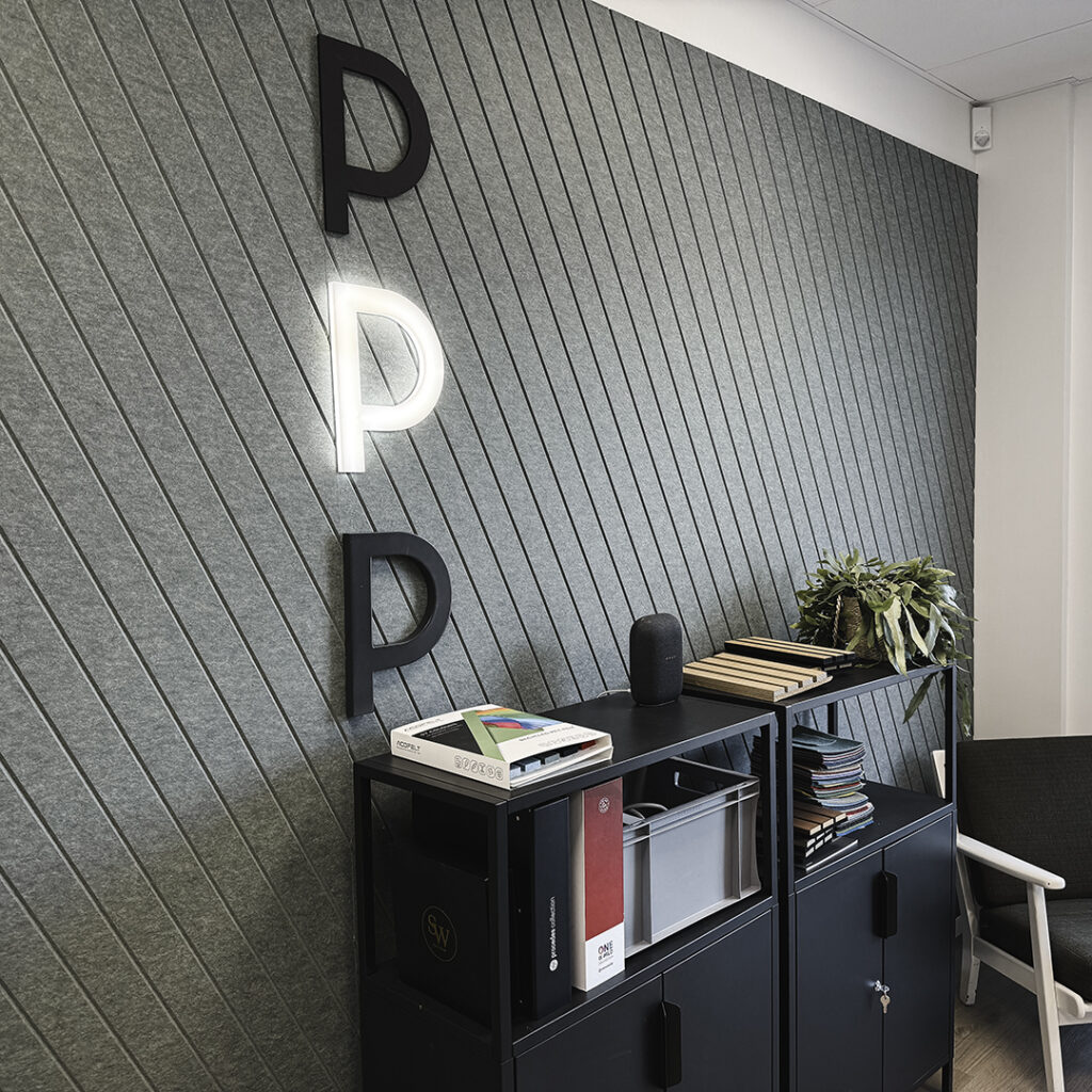 Akustik filt til provendi med lys