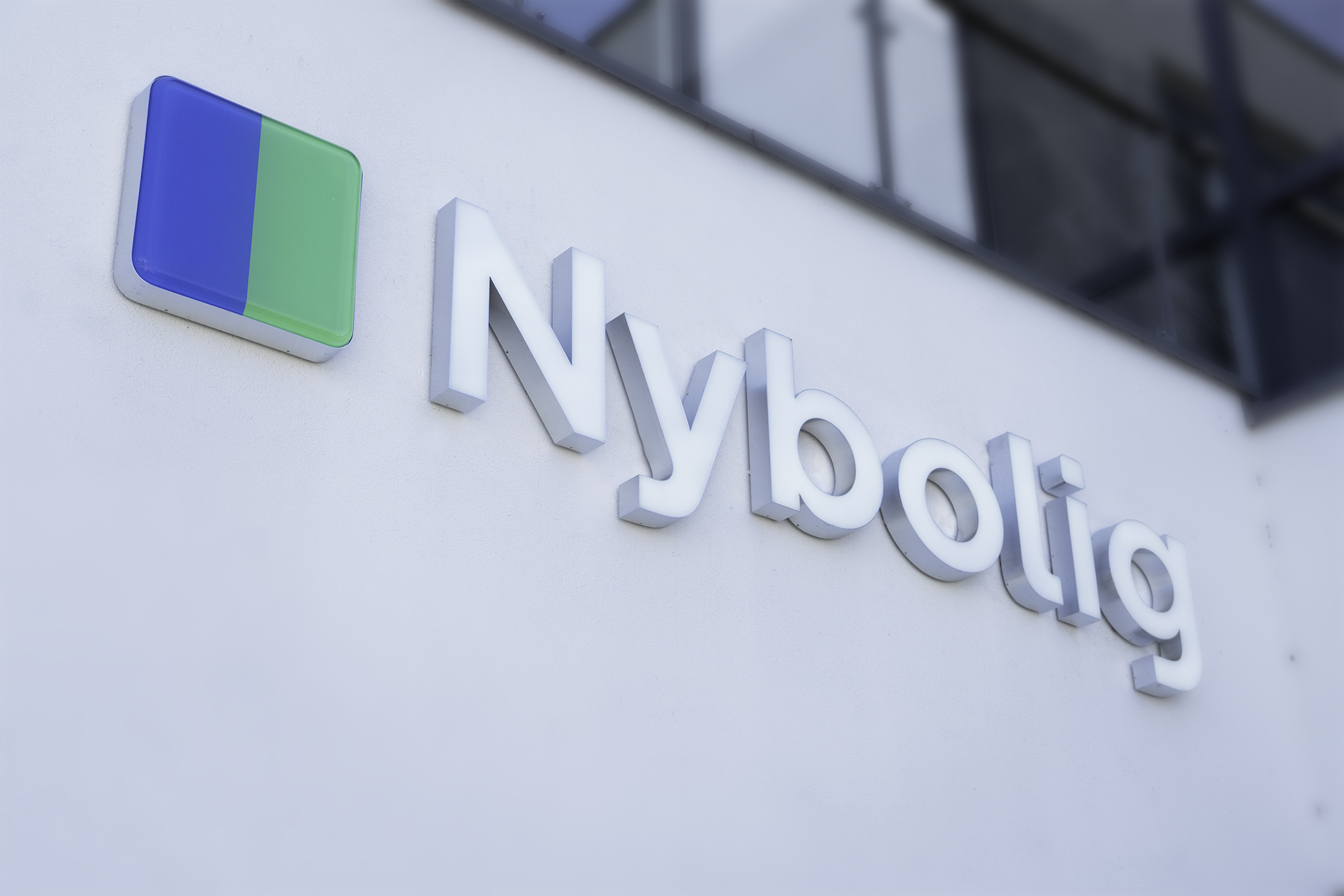 Nybolig facadeskilt