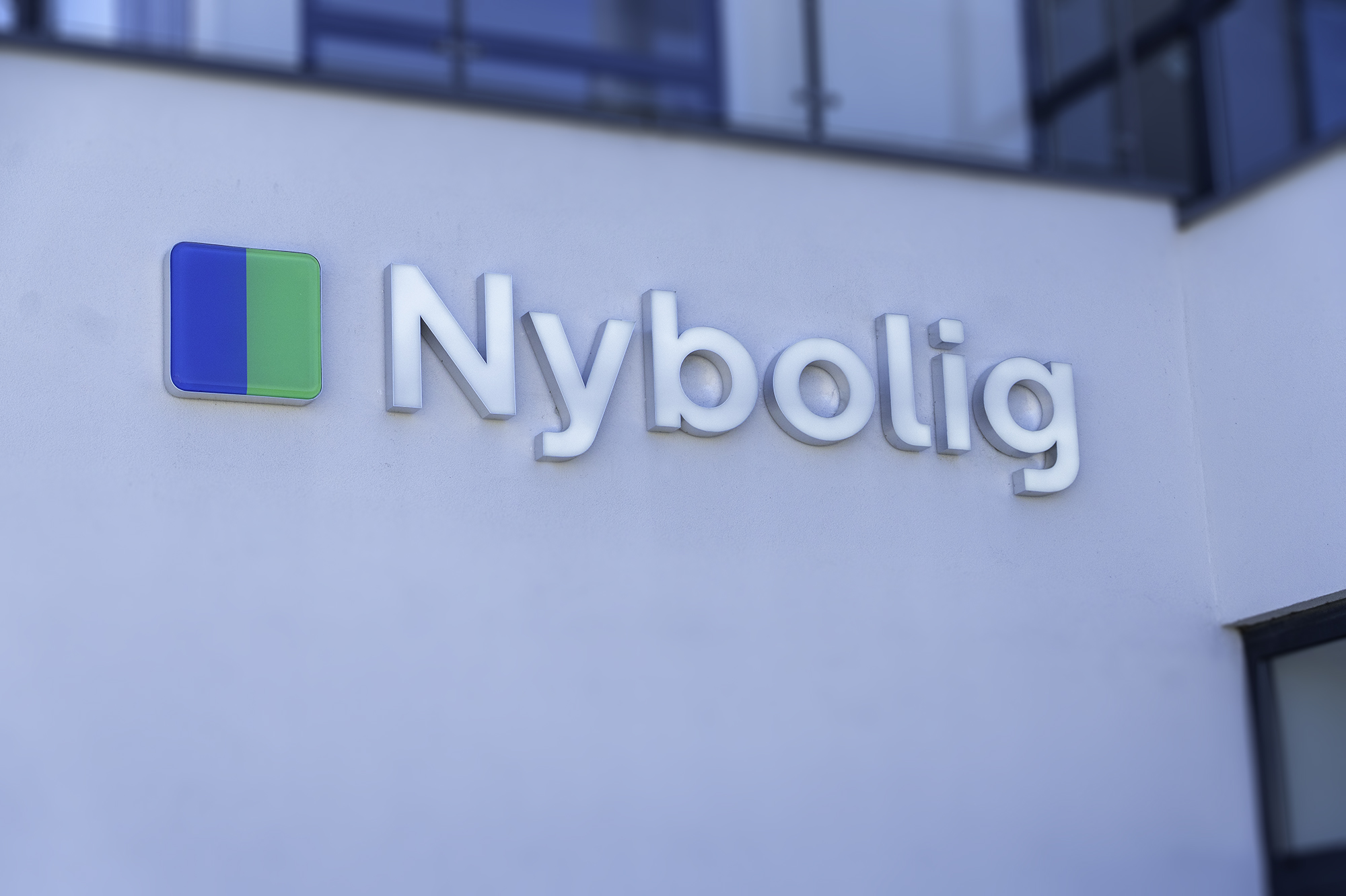 Nybolig facadeskilte